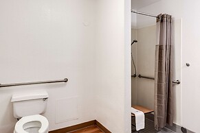 Motel 6 Spokane, WA - West