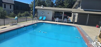 Motel 6 Spokane, WA - West
