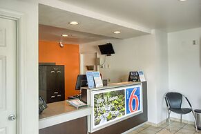 Motel 6 Everett, WA - North