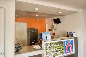 Motel 6 Everett, WA - North