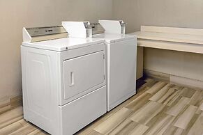 La Quinta Inn & Suites by Wyndham Birmingham Hoover