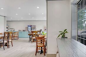 Country Inn & Suites by Radisson, Grand Rapids Airport, MI