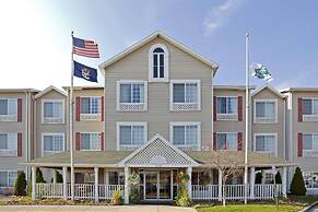 Country Inn & Suites by Radisson, Grand Rapids Airport, MI