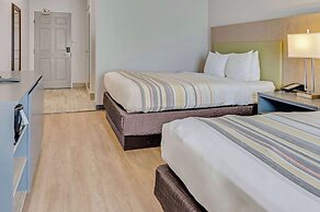 Country Inn & Suites by Radisson, Grand Rapids Airport, MI