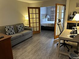 Country Inn & Suites by Radisson, Grand Rapids Airport, MI
