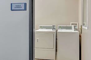 Country Inn & Suites by Radisson, Grand Rapids Airport, MI