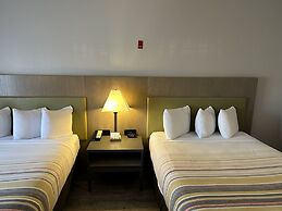 Country Inn & Suites by Radisson, Grand Rapids Airport, MI