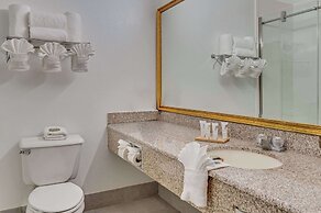 Country Inn & Suites by Radisson, Grand Rapids Airport, MI