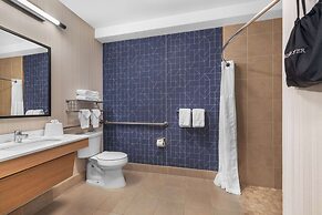 Spark by Hilton Bakersfield Central