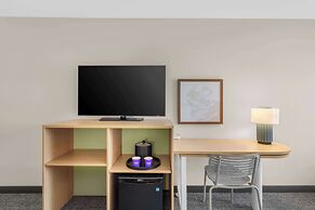 Spark by Hilton Bakersfield Central