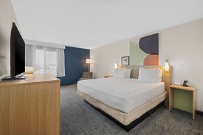 Spark by Hilton Bakersfield Central