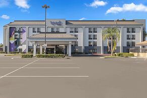 Spark by Hilton Bakersfield Central