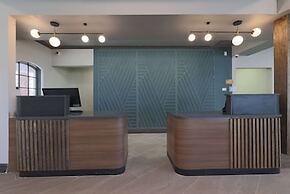 La Quinta Inn & Suites by Wyndham Sherman