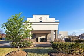 Holiday Inn Express and Suites Leesburg Historic District by IHG