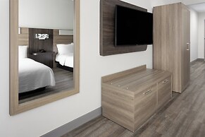 Holiday Inn Express and Suites Leesburg Historic District by IHG