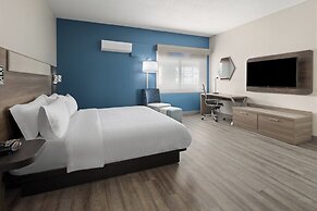 Holiday Inn Express and Suites Leesburg Historic District by IHG