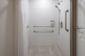 Holiday Inn Express and Suites Leesburg Historic District by IHG