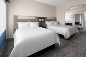 Holiday Inn Express and Suites Leesburg Historic District by IHG