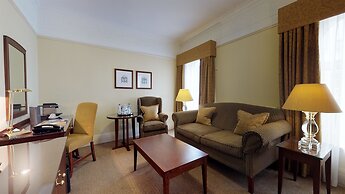 Macdonald Burlington Hotel