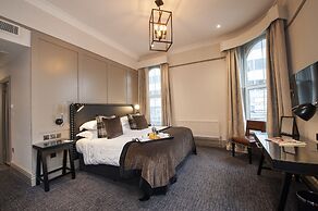 Macdonald Burlington Hotel