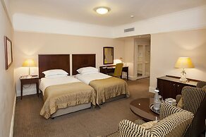 Macdonald Burlington Hotel