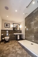 Macdonald Burlington Hotel