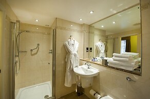 Macdonald Burlington Hotel