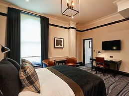 Macdonald Burlington Hotel