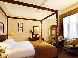 Macdonald Burlington Hotel