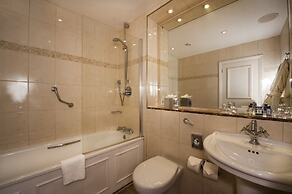 Macdonald Burlington Hotel