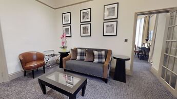 Macdonald Burlington Hotel