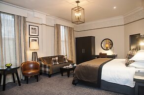 Macdonald Burlington Hotel