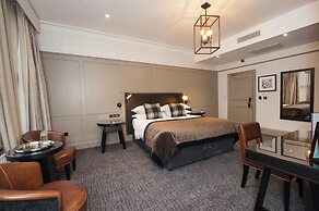 Macdonald Burlington Hotel