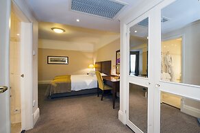 Macdonald Burlington Hotel