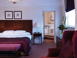 Macdonald Burlington Hotel