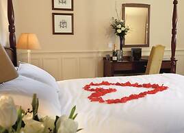 Macdonald Burlington Hotel