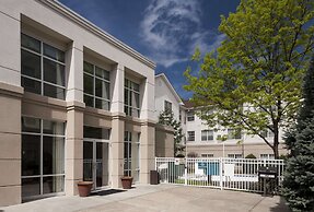 Homewood Suites by Hilton Newark-Cranford