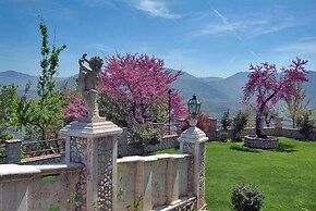 Castello Orsini Hotel