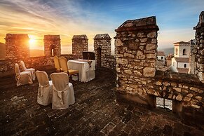 Castello Orsini Hotel
