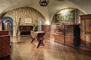 Castello Orsini Hotel