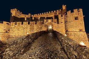 Castello Orsini Hotel