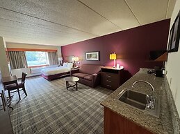 AmericInn by Wyndham Baldwin