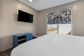 Sonesta Essential IAH Airport JFK Boulevard