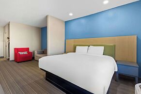 Sonesta Essential IAH Airport JFK Boulevard