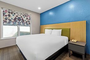 Sonesta Essential IAH Airport JFK Boulevard