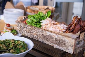 Renaissance Minneapolis Hotel, The Depot