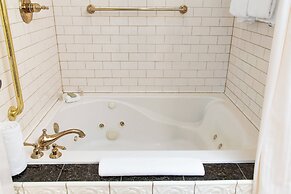 Renaissance Minneapolis Hotel, The Depot