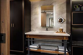 Renaissance Minneapolis Hotel, The Depot