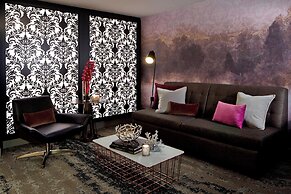 Renaissance Minneapolis Hotel, The Depot