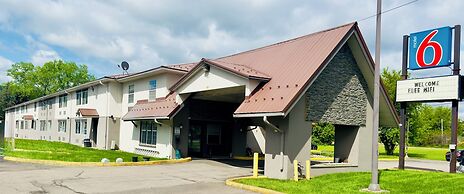 Motel 6 McGraw, NY - Cortland